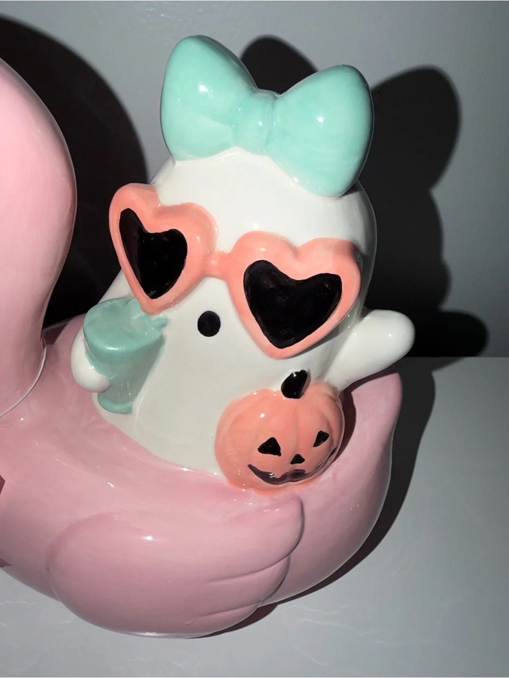 New Halloween/SUMMERWEEN Ghost in Flamingo Pool Float sipping drink